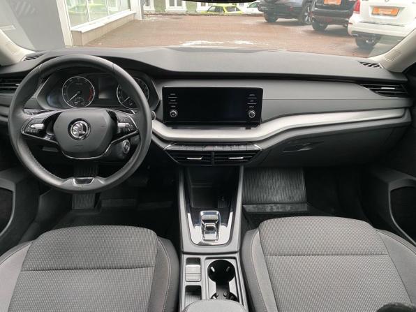 Skoda Octavia IV (A8) с пробегом 2021 года, цена 2 365 000 рублей, 78775 км, лифтбек, Автокод Объявления
