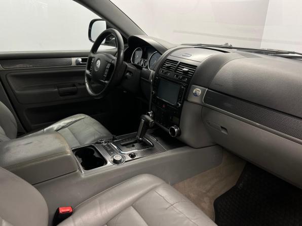 Volkswagen Touareg I Рестайлинг с пробегом 2007 года, цена 899 000 рублей, 421034 км, внедорожник, Автокод Объявления