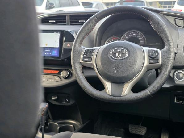 Toyota Vitz III (XP130) Рестайлинг с пробегом 2016 года, цена 935 000 рублей, 146169 км, хэтчбек, Автокод Объявления