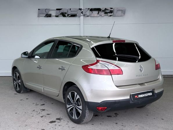 Renault Megane III с пробегом 2011 года, цена 829 000 рублей, 204832 км, хэтчбек, Автокод Объявления