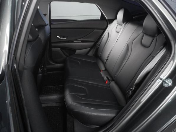 Hyundai Elantra VII (CN7) Рестайлинг с пробегом 2024 года, цена 2 150 000 рублей, 16115 км, седан, Автокод Объявления