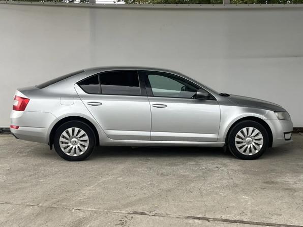 Skoda Octavia III (A7) с пробегом 2014 года, цена 990 000 рублей, 225000 км, лифтбек, Автокод Объявления