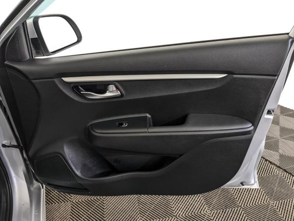 Kia Rio IV Рестайлинг с пробегом 2021 года, цена 1 735 000 рублей, 70336 км, седан, Автокод Объявления