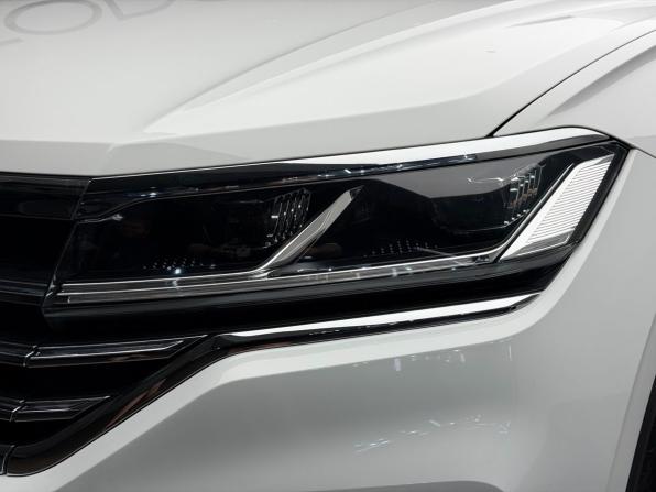 Volkswagen Touareg III Рестайлинг с пробегом 2024 года, цена 7 157 000 рублей, 100 км, внедорожник, Автокод Объявления