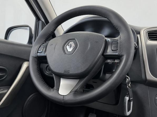 Renault Sandero II с пробегом 2016 года, цена 629 000 рублей, 182318 км, хэтчбек, Автокод Объявления