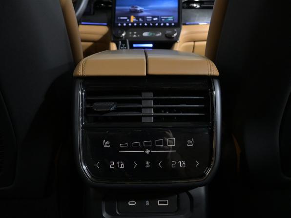 Lynk &amp; Co 09 с пробегом 2022 года, цена 4 199 000 рублей, 84154 км, внедорожник, Автокод Объявления