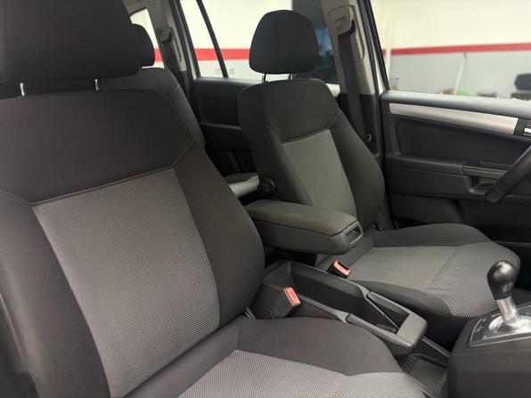 Opel Zafira B Рестайлинг с пробегом 2013 года, цена 949 900 рублей, 125754 км, компактвэн, Автокод Объявления
