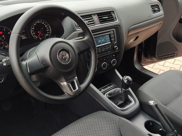 Volkswagen Jetta VI с пробегом 2014 года, цена 890 000 рублей, 180000 км, седан, Автокод Объявления