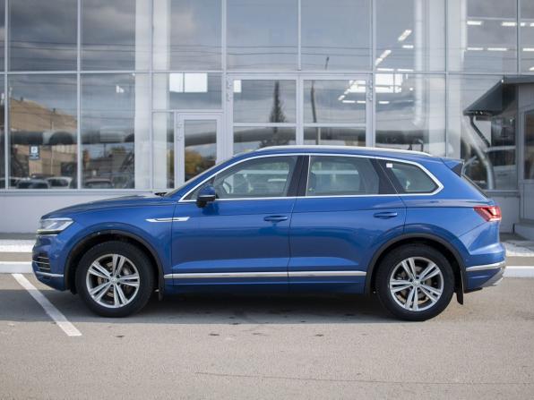 Volkswagen Touareg III с пробегом 2019 года, цена 3 900 000 рублей, 377882 км, внедорожник, Автокод Объявления