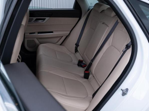 Jaguar XF II с пробегом 2016 года, цена 1 999 000 рублей, 197220 км, седан, Автокод Объявления