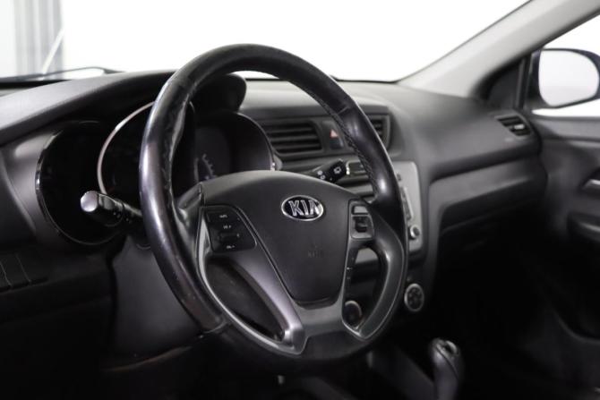 Kia Rio III Рестайлинг с пробегом 2016 года, цена 1 049 990 рублей, 142610 км, хэтчбек, Автокод Объявления