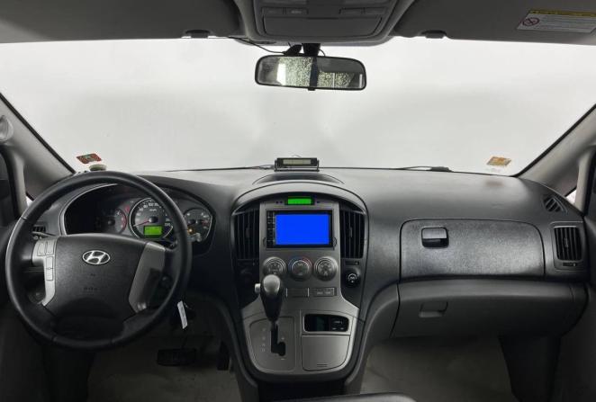 Hyundai H-1 II с пробегом 2014 года, цена 1 650 000 рублей, 217252 км, минивэн, Автокод Объявления