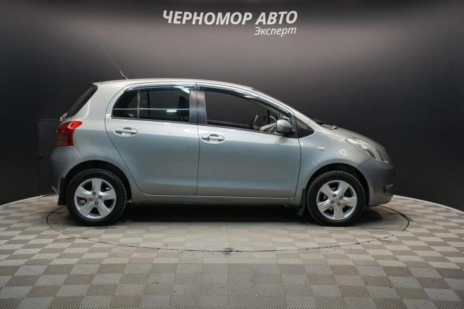 Toyota Yaris II с пробегом 2008 года, цена 664 000 рублей, 226457 км, хэтчбек, Автокод Объявления