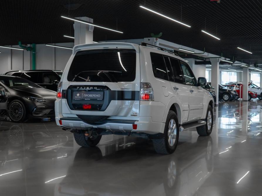 Mitsubishi Pajero IV Рестайлинг 2 Москва  - изображение 5