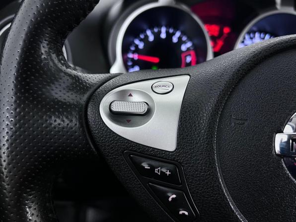 Nissan Juke I с пробегом 2012 года, цена 750 000 рублей, 255492 км, внедорожник, Автокод Объявления