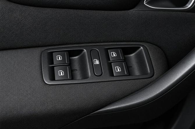 Volkswagen Polo V с пробегом 2012 года, цена 629 000 рублей, 272000 км, седан, Автокод Объявления