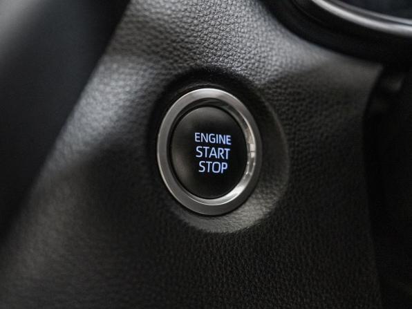 Toyota Corolla XII (E210) с пробегом 2020 года, цена 1 745 000 рублей, 31228 км, универсал, Автокод Объявления