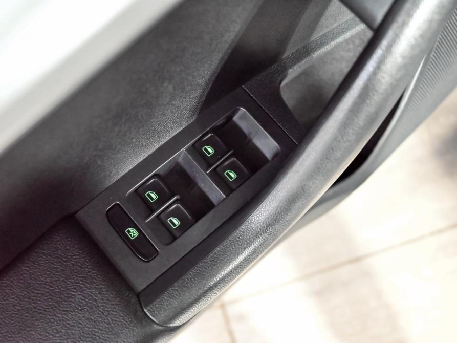 Skoda Octavia III (A7) Екатеринбург  - изображение 12
