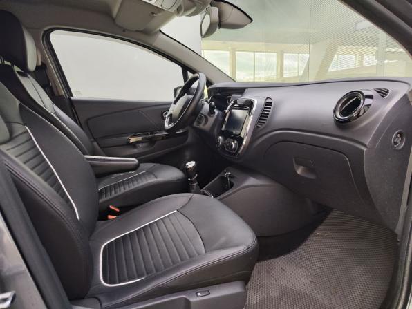 Renault Kaptur I с пробегом 2019 года, цена 1 700 000 рублей, 115000 км, внедорожник, Автокод Объявления