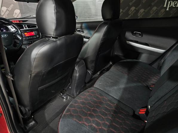 Kia Ceed II с пробегом 2013 года, цена 1 040 000 рублей, 179000 км, хэтчбек, Автокод Объявления