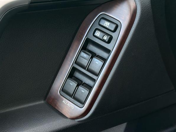 Toyota Land Cruiser Prado 150 Series Рестайлинг 1 с пробегом 2014 года, цена 2 949 000 рублей, 230801 км, внедорожник, Автокод Объявления