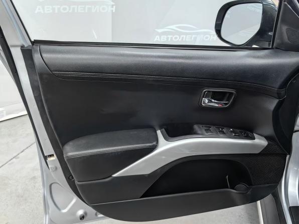 Mitsubishi Outlander II Рестайлинг с пробегом 2010 года, цена 1 199 000 рублей, 274300 км, внедорожник, Автокод Объявления