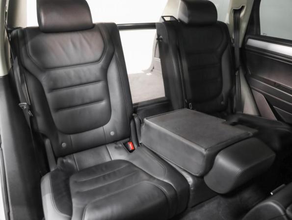 Volkswagen Touareg II Рестайлинг с пробегом 2015 года, цена 2 189 000 рублей, 231630 км, внедорожник, Автокод Объявления