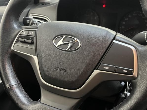 Hyundai Solaris II с пробегом 2019 года, цена 1 392 800 рублей, 70717 км, седан, Автокод Объявления