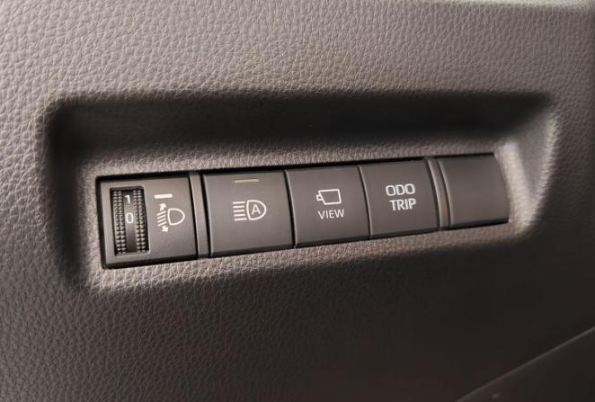 Toyota RAV4 VI (XA60) с пробегом 2025 года, цена 4 990 000 рублей, 7716 км, внедорожник, Автокод Объявления
