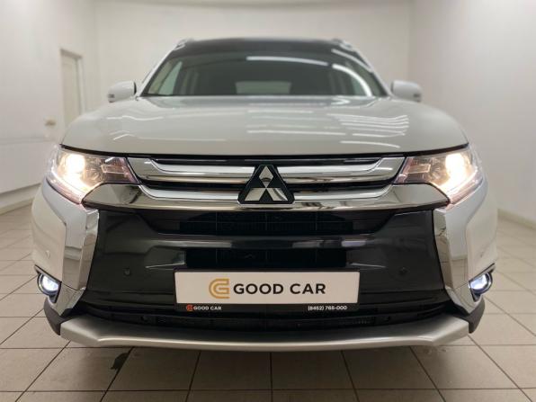 Mitsubishi Outlander III Рестайлинг 2 с пробегом 2015 года, цена 1 650 000 рублей, 176461 км, внедорожник, Автокод Объявления