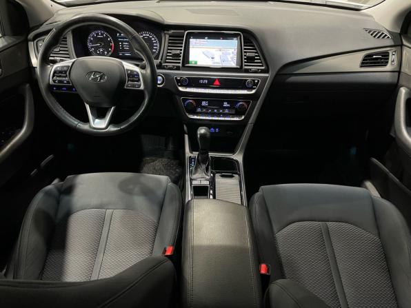 Hyundai Sonata VII (LF) Рестайлинг с пробегом 2018 года, цена 1 690 000 рублей, 110268 км, седан, Автокод Объявления