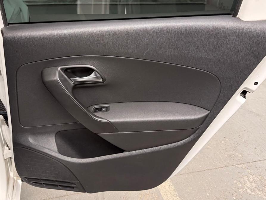 Volkswagen Polo V Екатеринбург  - изображение 19