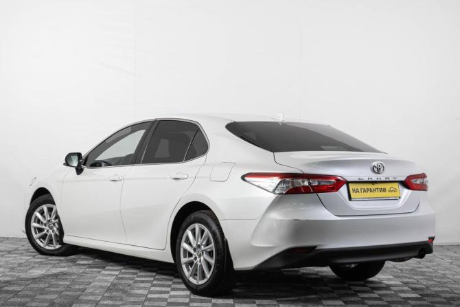 Toyota Camry VIII (XV70) Рестайлинг с пробегом 2021 года, цена 2 899 000 рублей, 43000 км, седан, Автокод Объявления