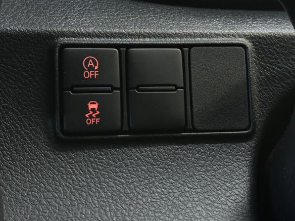Toyota Sienta II Рестайлинг с пробегом 2022 года, цена 1 740 000 рублей, 77076 км, минивэн, Автокод Объявления
