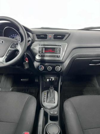 Kia Rio III Рестайлинг с пробегом 2017 года, цена 879 000 рублей, 148700 км, седан, Автокод Объявления