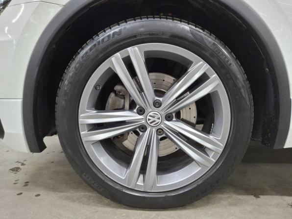 Volkswagen Tiguan II с пробегом 2019 года, цена 3 390 000 рублей, 110928 км, внедорожник, Автокод Объявления