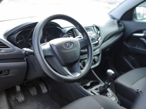 Lada (ВАЗ) Vesta I с пробегом 2021 года, цена 999 000 рублей, 68500 км, седан, Автокод Объявления