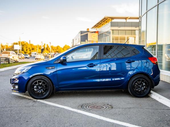 Kia Rio III Рестайлинг с пробегом 2015 года, цена 998 000 рублей, 182631 км, хэтчбек, Автокод Объявления
