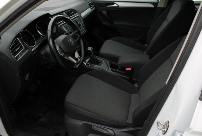 Volkswagen Tiguan II Рестайлинг с пробегом 2021 года, цена 2 795 000 рублей, 107388 км, внедорожник, Автокод Объявления