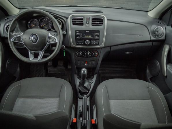Renault Logan II Рестайлинг с пробегом 2020 года, цена 870 000 рублей, 136000 км, седан, Автокод Объявления