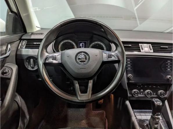 Skoda Octavia III (A7) Рестайлинг с пробегом 2020 года, цена 1 975 000 рублей, 122500 км, лифтбек, Автокод Объявления