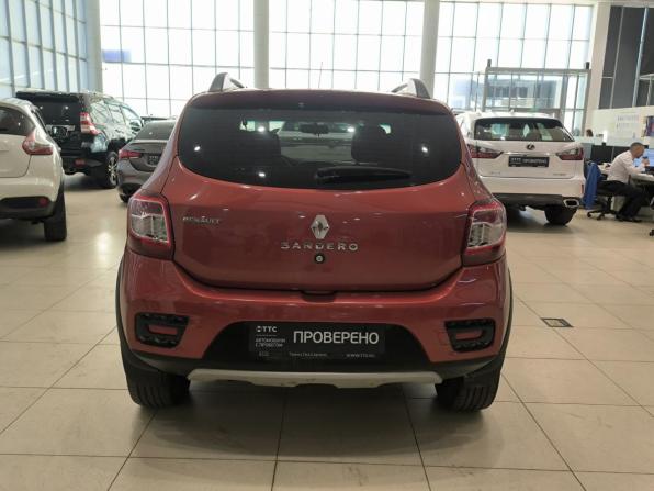 Renault Sandero II с пробегом 2018 года, цена 920 000 рублей, 75105 км, хэтчбек, Автокод Объявления
