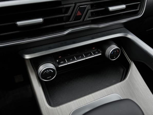 Geely Coolray I с пробегом 2022 года, цена 1 637 000 рублей, 44270 км, внедорожник, Автокод Объявления