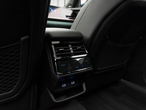 Geely Monjaro I с пробегом 2023 года, цена 3 350 000 рублей, 51678 км, внедорожник, Автокод Объявления