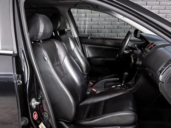 Honda Accord VII Рестайлинг с пробегом 2007 года, цена 950 000 рублей, 281947 км, седан, Автокод Объявления