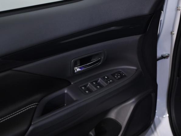 Mitsubishi Outlander III Рестайлинг 3 с пробегом 2022 года, цена 2 649 000 рублей, 4547 км, внедорожник, Автокод Объявления