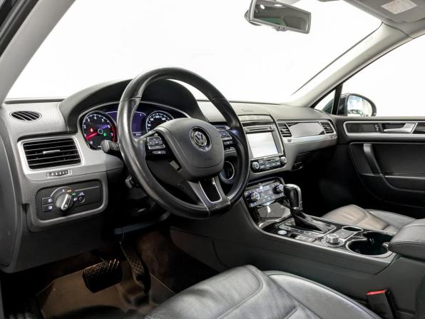 Volkswagen Touareg II Рестайлинг с пробегом 2016 года, цена 2 845 000 рублей, 141420 км, внедорожник, Автокод Объявления