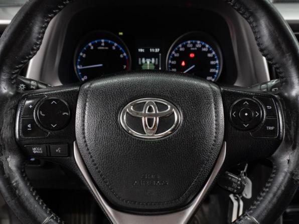 Toyota RAV4 IV (XA40) Рестайлинг с пробегом 2017 года, цена 1 750 000 рублей, 301016 км, внедорожник, Автокод Объявления