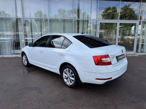 Skoda Octavia III (A7) Рестайлинг с пробегом 2019 года, цена 1 663 000 рублей, 100399 км, лифтбек, Автокод Объявления