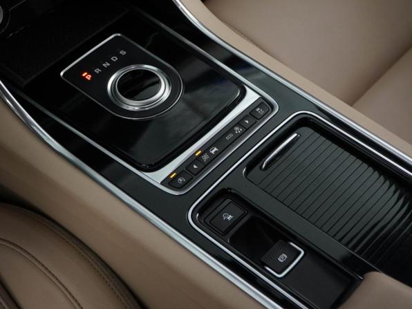 Jaguar XF II с пробегом 2016 года, цена 1 997 055 рублей, 199438 км, седан, Автокод Объявления